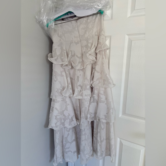 Selfie Leslie Giavana Strapless Layered Midi Dress Floral Embossed Cream - Picture 7 of 10